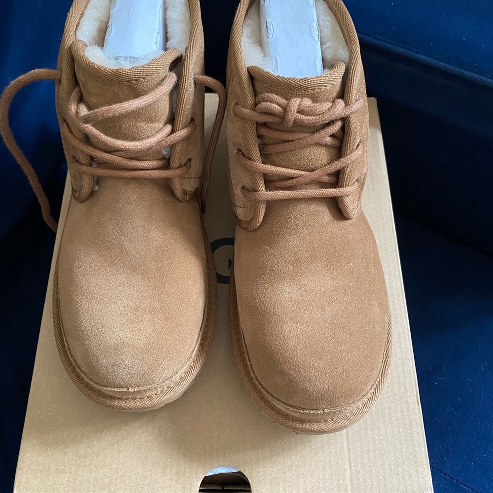 UGG